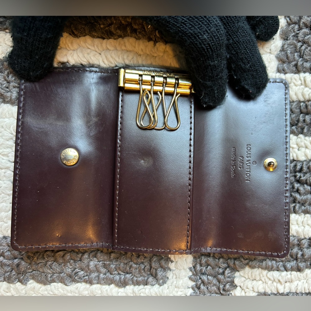 LOUIS VUITTON VERNIS 4 ring key holder - Picture 10 of 16